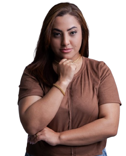 Ju, fundadora da Ju Folheados e Acessórios